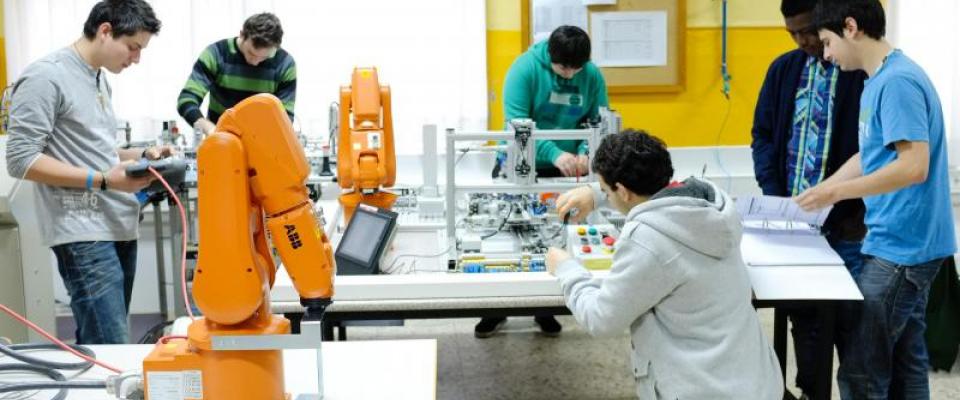 Automatización y robótica industrial
