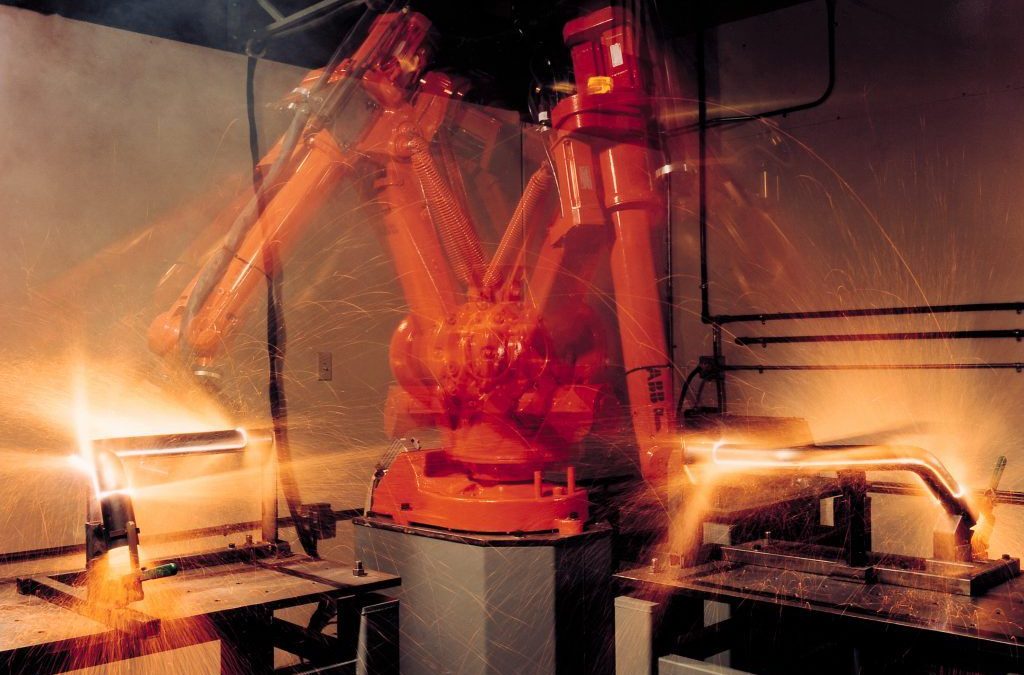 Cómo trabaja un robot industrial