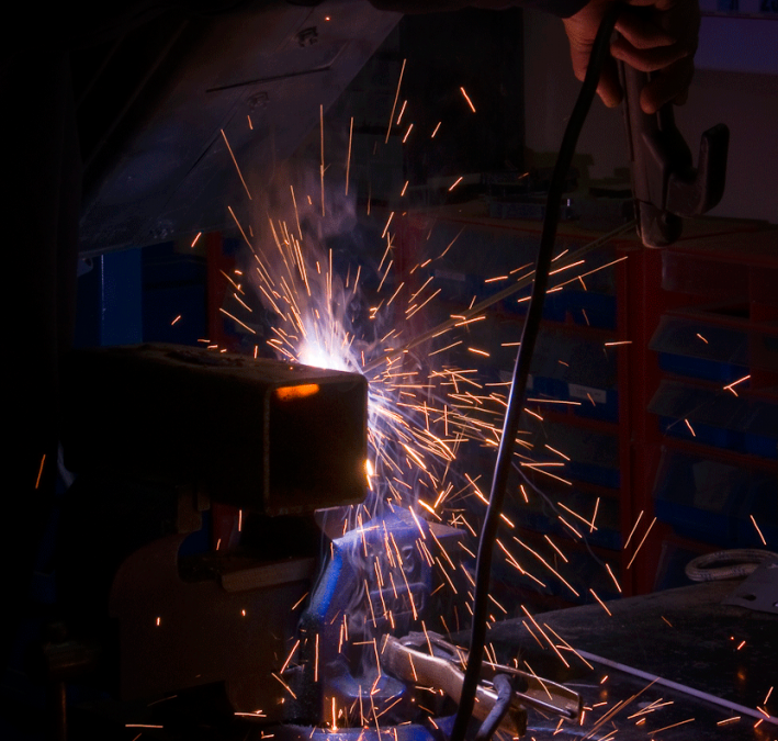 Robot industrial para soldar